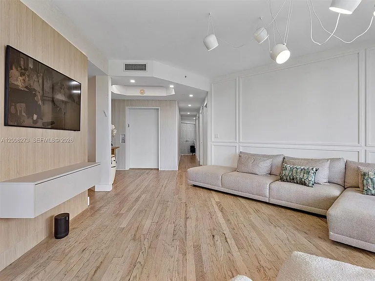 9751 E Bay Harbor Dr #11A — Photo 4