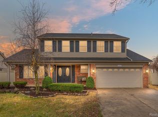 9866 Sil St, Taylor, MI