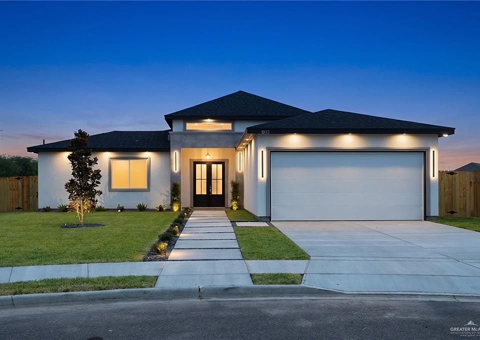 1st image of 1033 W Solaris Ln