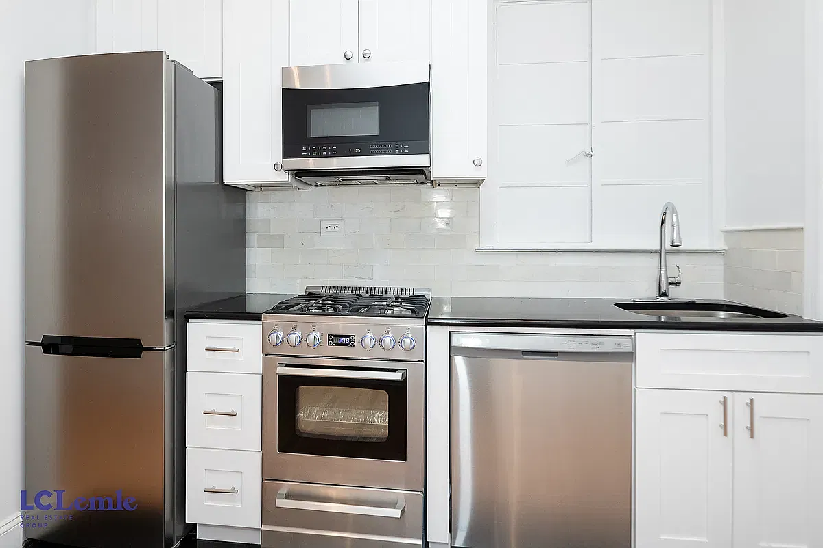 218 East 81st Street — Photo 1