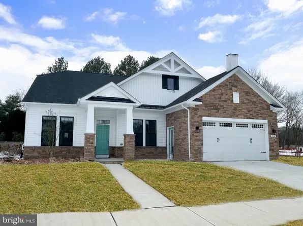 1003 Champlain Ct, Trappe, MD 21673