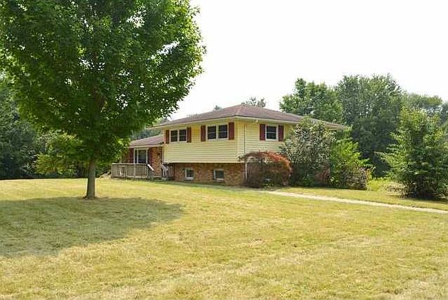 2nd image of 5509 S Proctor Rd