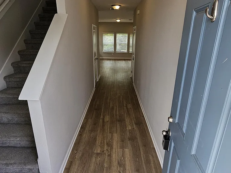 39 Starnberg Ct — Photo 2