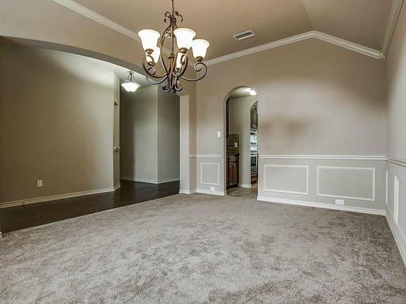 4th image of 1304 Bankston Ln
