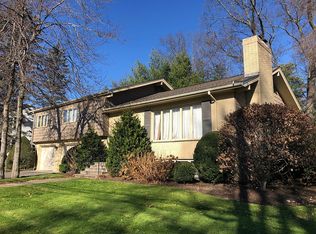 77 Ledge Rd, Waltham, MA 02452