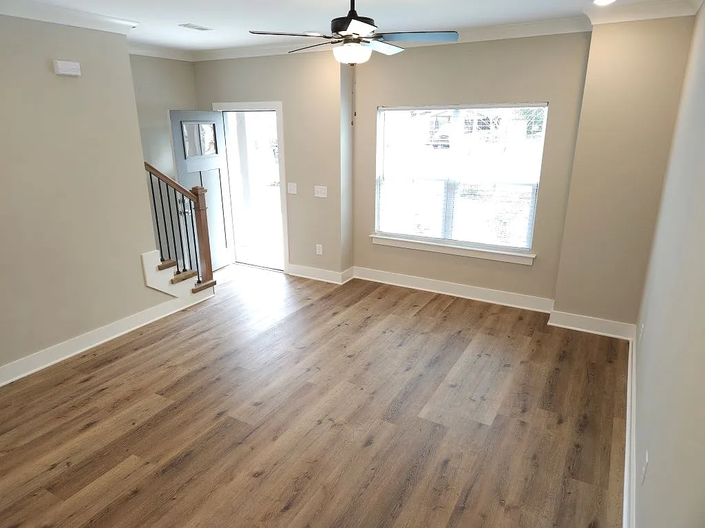 Photo 2 of 10 - 719 Crestland Ave #B2 - Murfreesboro, TN Building Photo - 719 Crestland Ave #B2