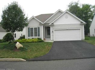 206 Flag Stick Ct, Oxford, CT 06478