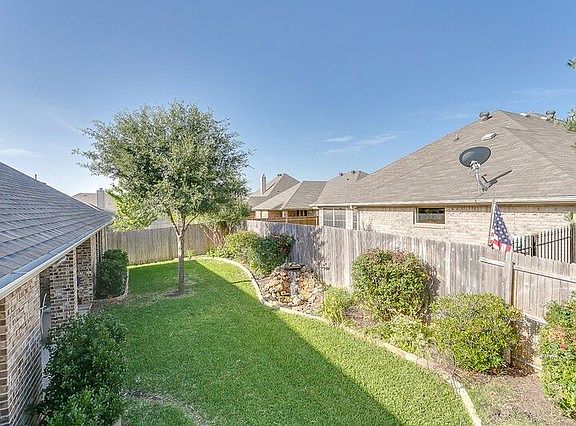 4th image of 7408 Hillstone Dr