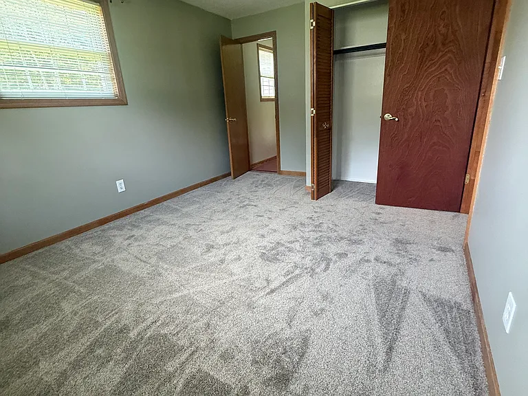 7748 Crestwood Ln — Photo 8