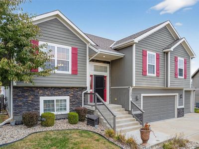 1402 NE 182nd St, Smithville, MO, 64089