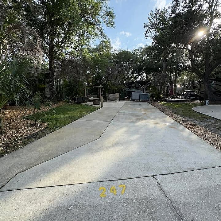 1st image of 247 Saddle Ln