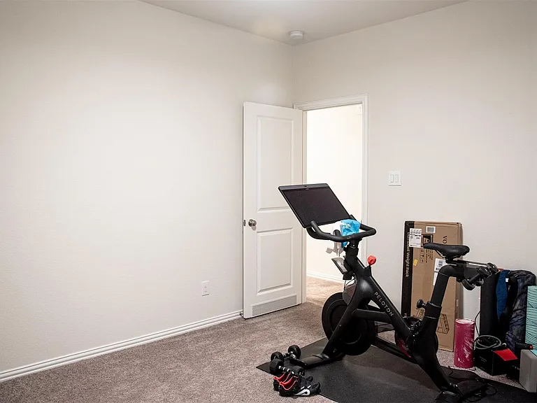 211 Club Crest Ln — Photo 13