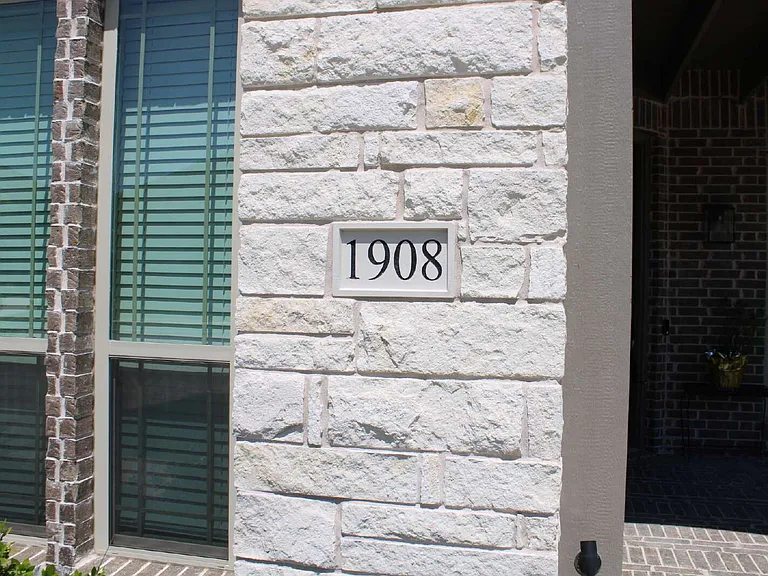 1908 Midhurst Dr — Photo 3