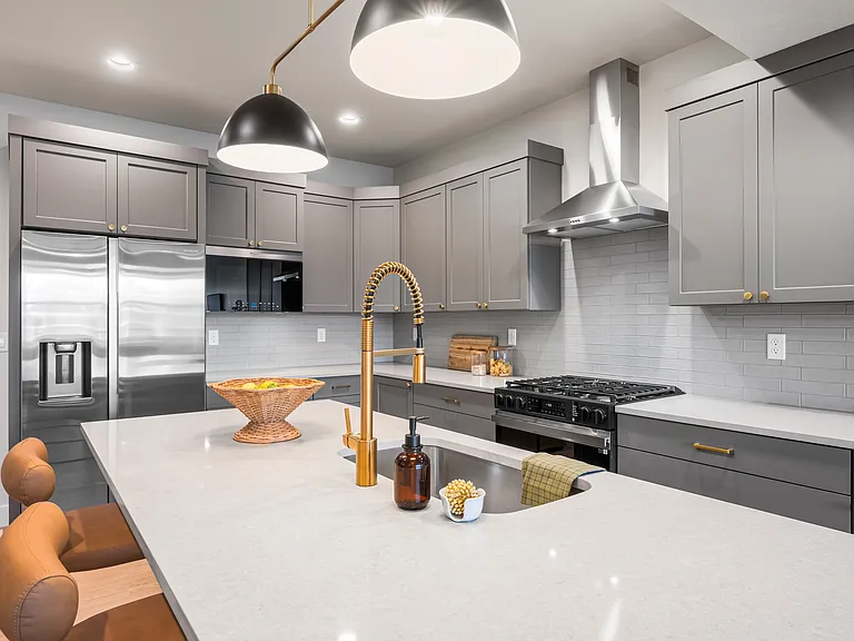 648 Greenspire Dr #V-6 — Photo 5