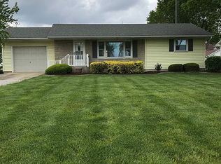 205 W 3rd St, Saint Peter, IL 62880