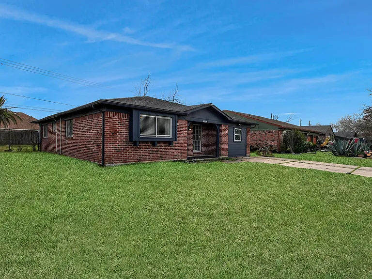 4114 Fairgreen Ln — Photo 7