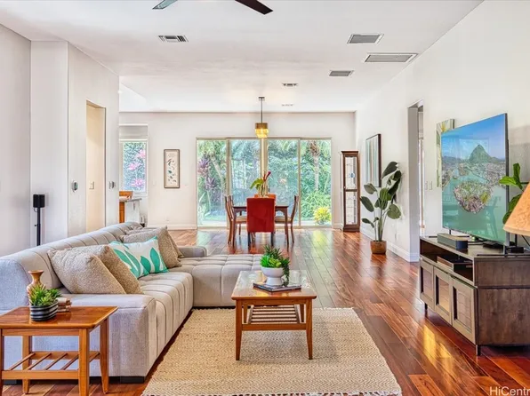 1070 Koko Kai Pl, Honolulu, HI 96825