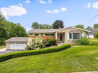 550 S McKenzie St, Adrian, MI 49221