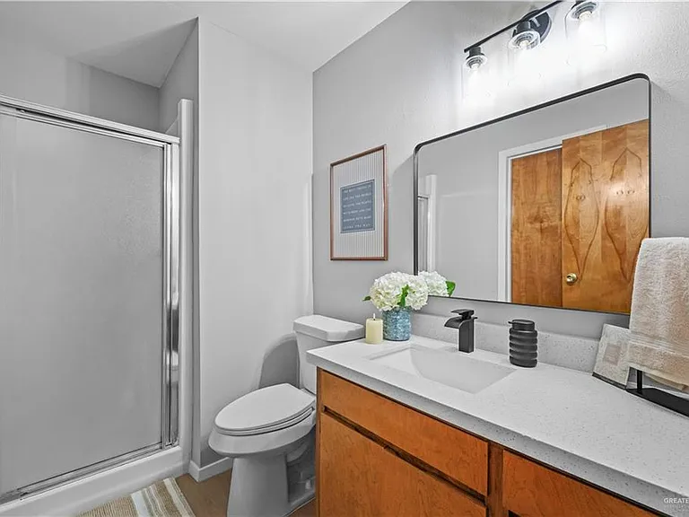 401 N 41st St #16 — Photo 11