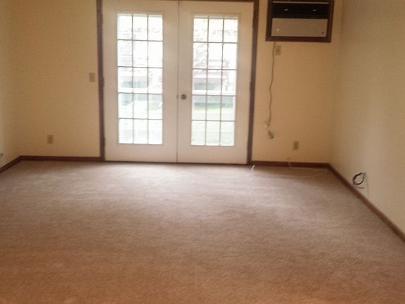 3rd image of 643 Ziegler Dr