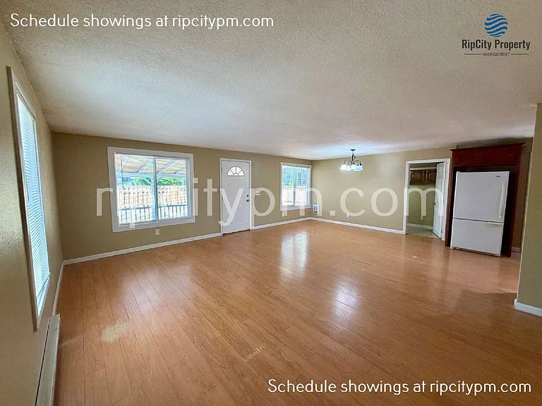17500 E Burnside St — Photo 10