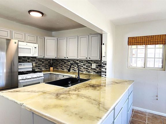 5th image of 643 Encinitas Ave
