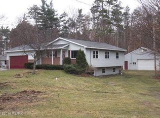 10290 68th Ave, Allendale, MI 49401