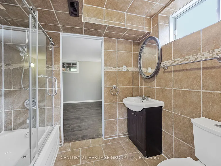 51 Burbank Cir #BASEMENT — Photo 18
