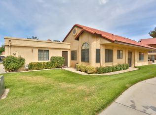 19046 Cedar Dr, Apple Valley, CA 92308