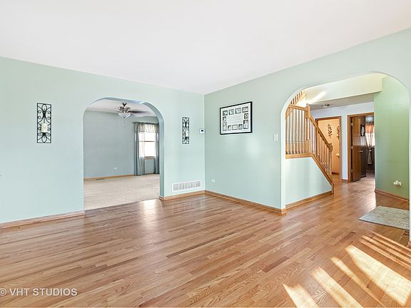 2nd image of 2831 Ferro Dr