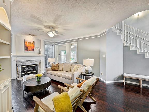 5th image of 8707 Bexar Dr