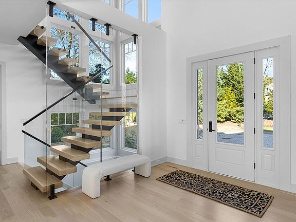 4th image of 1750 Hobart Rd