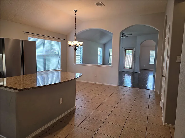 219 Golden Grain Dr — Photo 7
