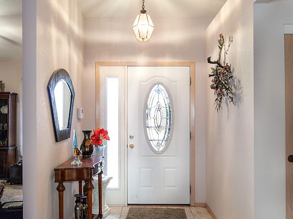 4th image of 3807 Mission Dr N