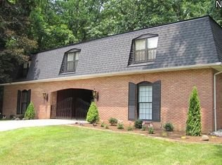 711 Inverness Rd, Akron, OH 44313