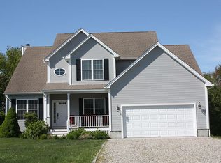 7 Southern View Dr, Narragansett, RI 02882