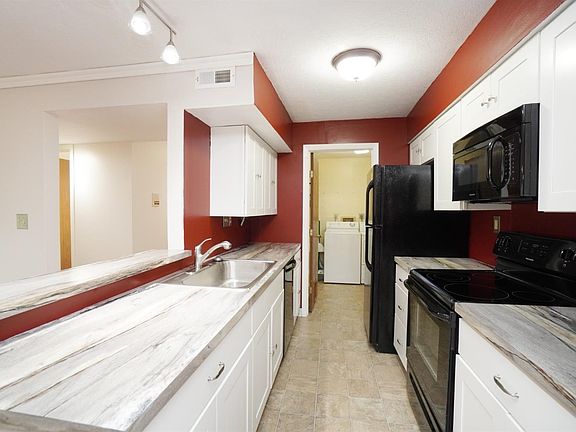 2nd image of 1440 Hollow Run APT 6