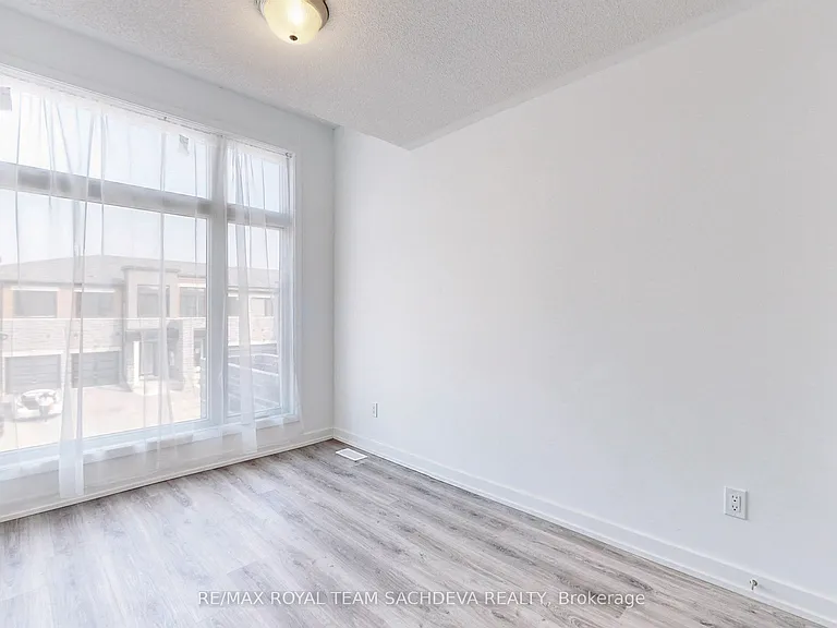 73 Pine Gate Pl — Photo 24