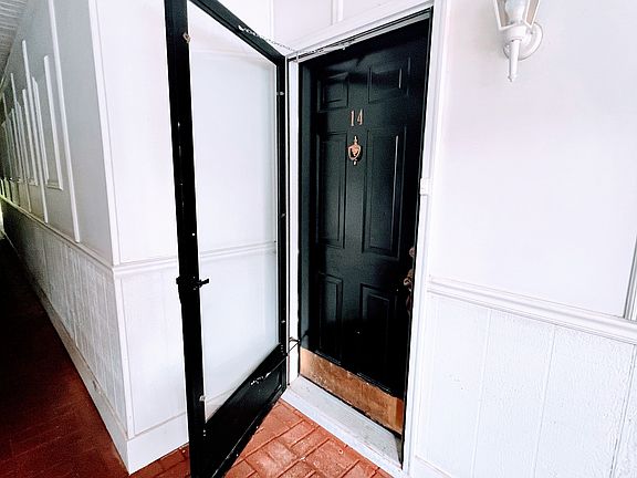 4th image of 14 Cheverny Ct #1