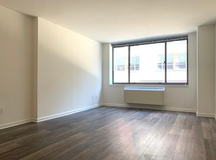 520 W 43rd St APT 2D, New York, NY 10036