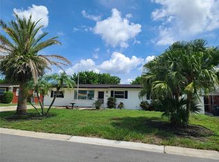 2802 Oxford Dr W, Bradenton, FL 34205