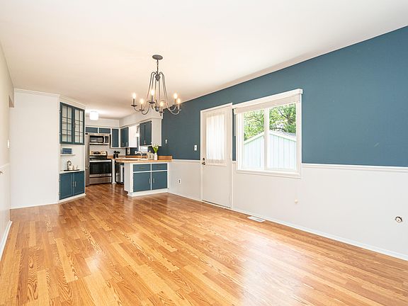 4th image of 1048 Gault Dr