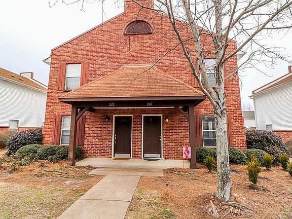 2nd image of 210 Edinburg Way