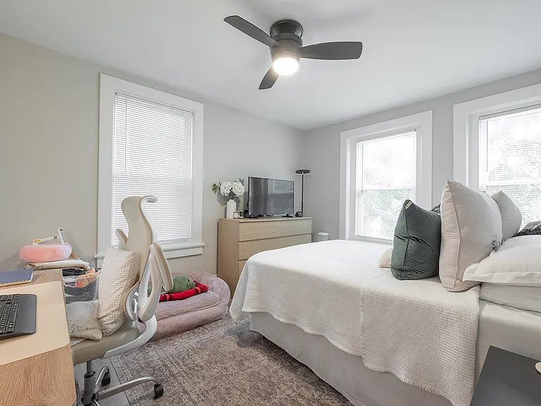 402 S Stafford Ave — Photo 23