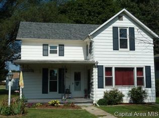 325 N Locust St, Assumption, IL 62510