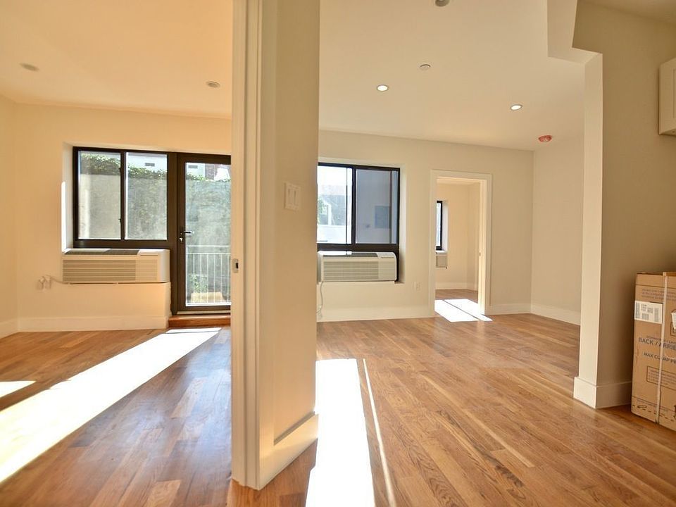 1st image of 222 Vernon Ave #4B