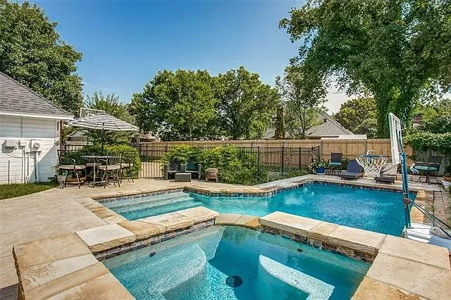 1 Round Rock Ct — Photo 3