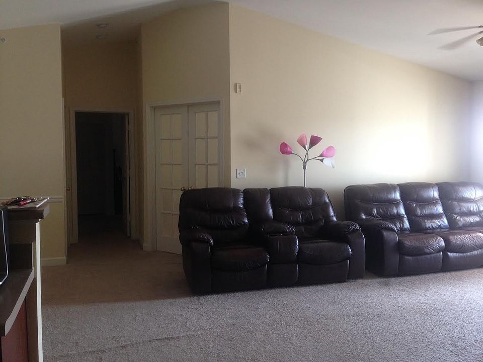 1st image of 9881 Hyde Glen Ct