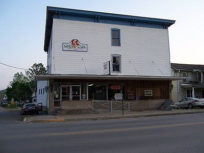 1st image of 202 W Main St