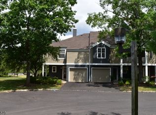 370 Pond Rd, Bridgewater, NJ 08807